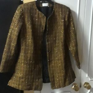 ❤️ FINAL REDUCTION GOLD & BLACK JACKET